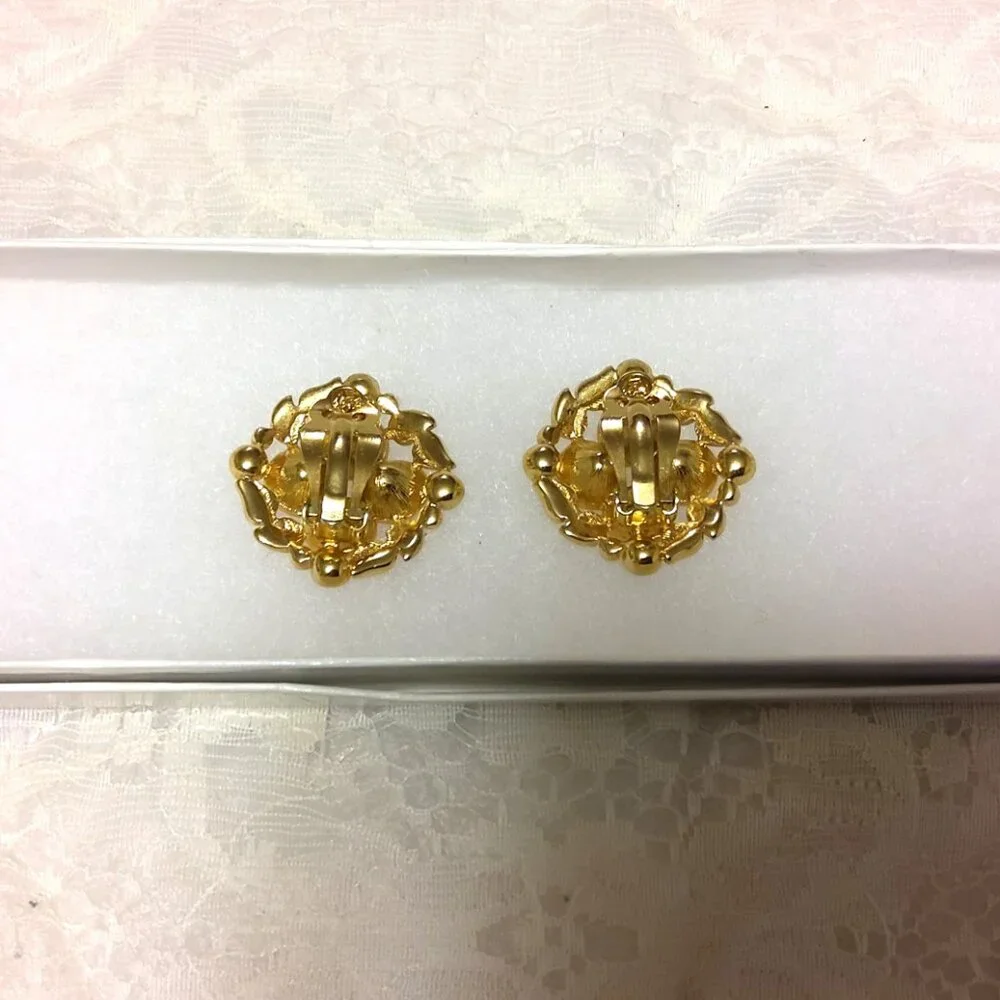 Vintage Pink & Green Crystal Gold Tone Earrings Non-Pierced Clip Earrings - Picture 7 of 11